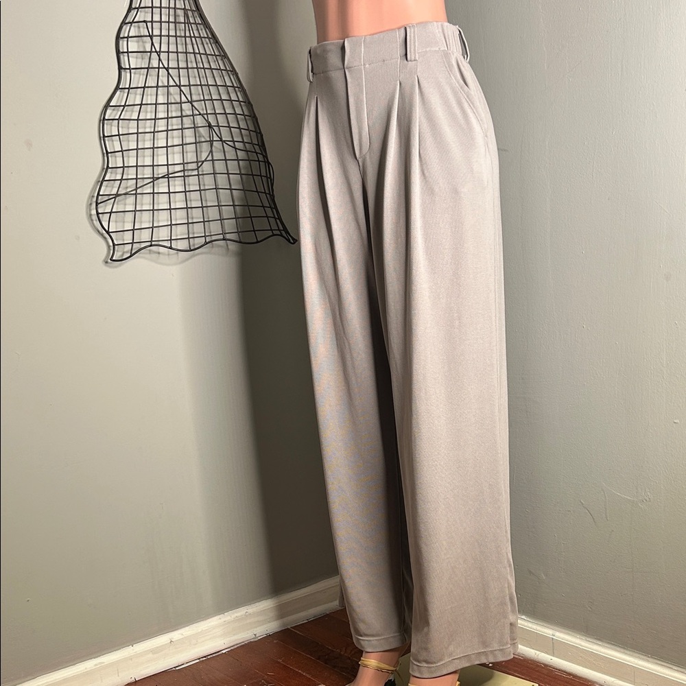 HALARA Men's Pleated Wide-Leg Chinos - Light Gray